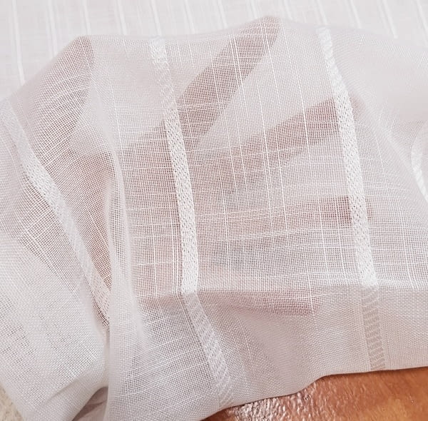 Tela visillo rayitas jacquard blancas