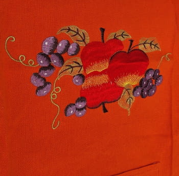 Delantal naranja con bordado - 2