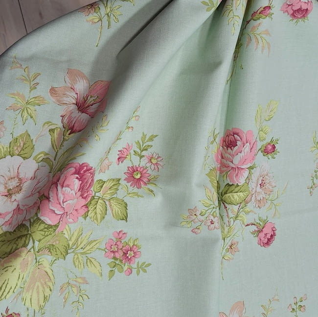 Retal tela verde agua flores rosas 72 x 190 cm - 1