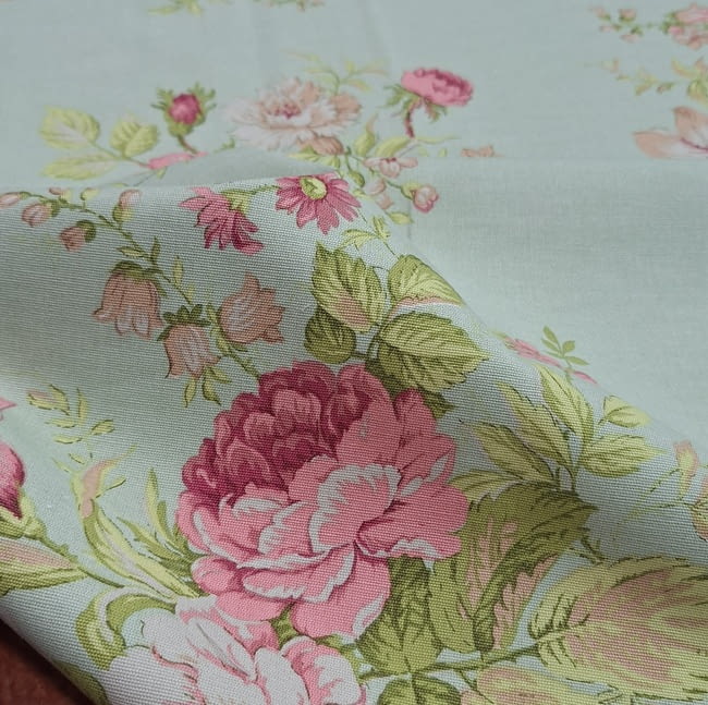 Retal tela verde agua flores rosas 72 x 190 cm - 4