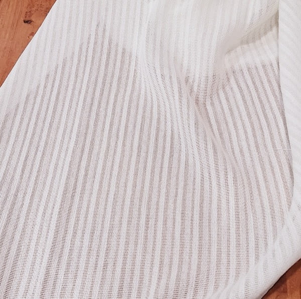 Tela visillo rayitas blancas