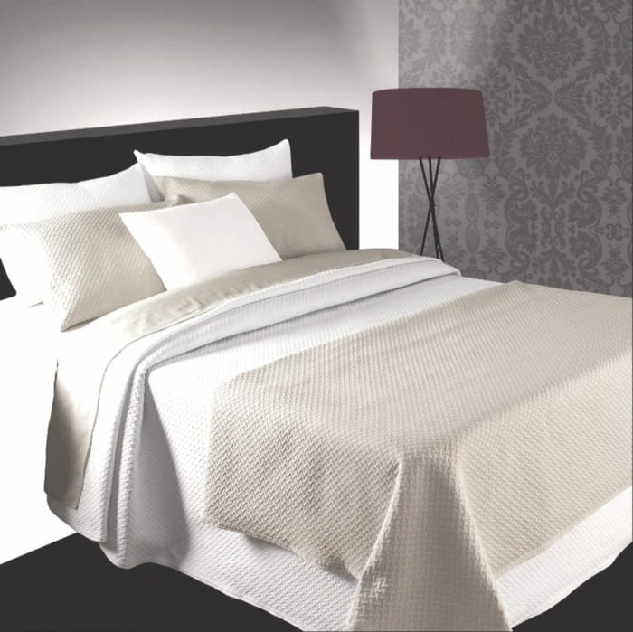 Colcha de algodón de piqué blanco