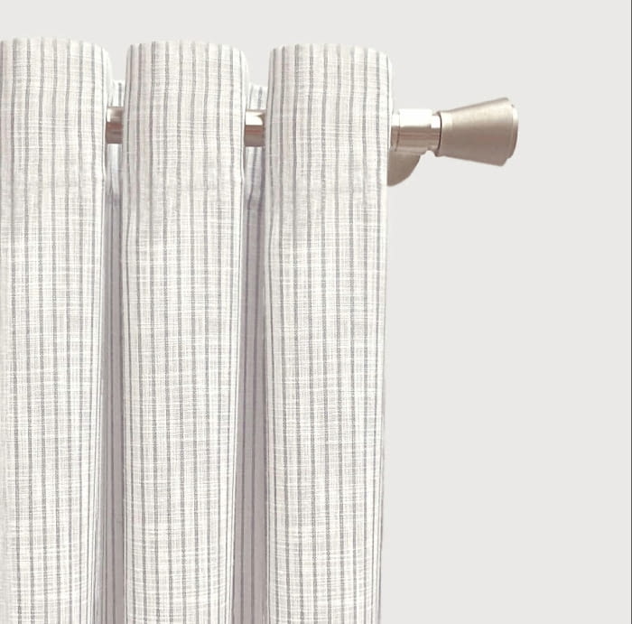 Visillo confeccionado rayitas grises. Varias medidas