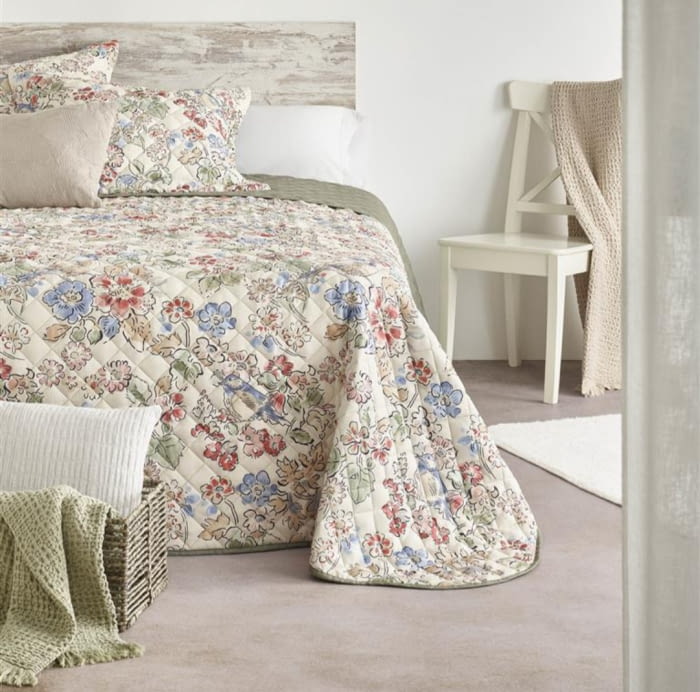 Colcha boutie flores y pájaros naif