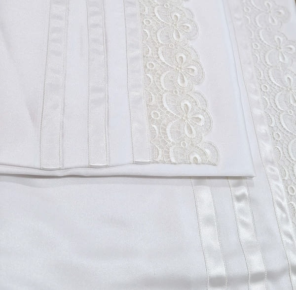 Sábanas raso blanco con puntilla. Cama 135 - 2