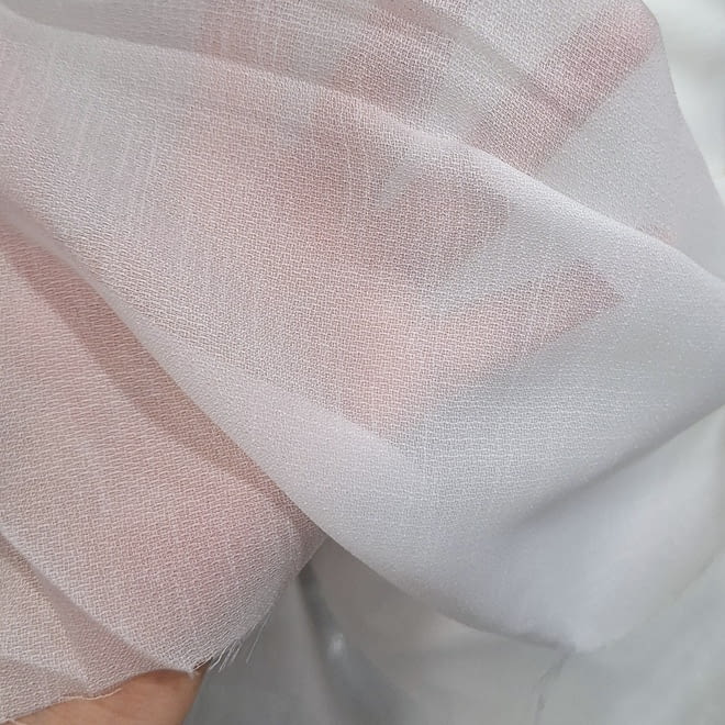 Tela visillo translúcido blanco