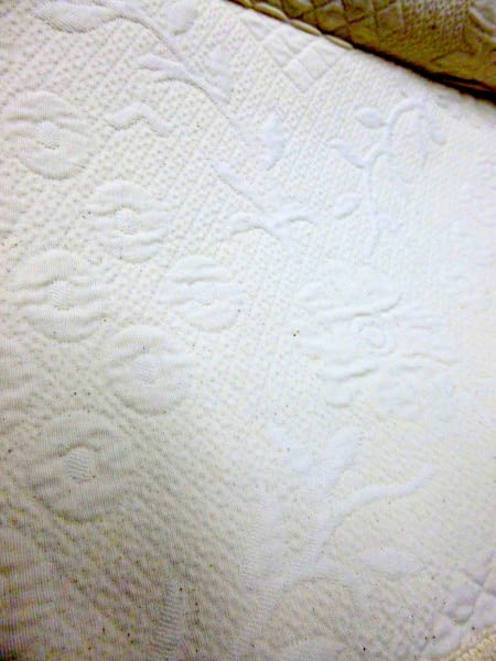 Colcha piqué Amalia cama 80 y 90 - 2