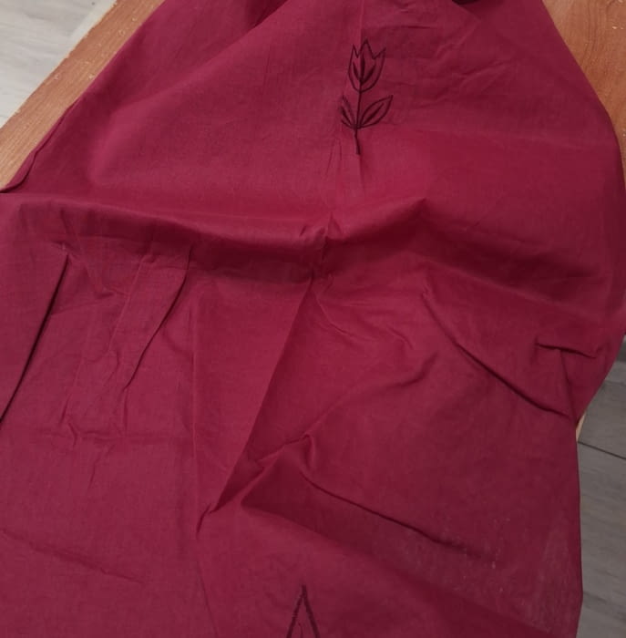 Visillo confeccionado bordado granate Pallu - 1