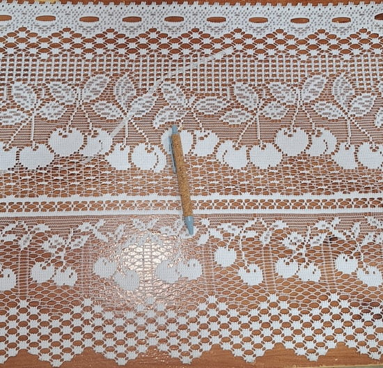 Tela por metros bandó encaje cerezas 45 cm - 2