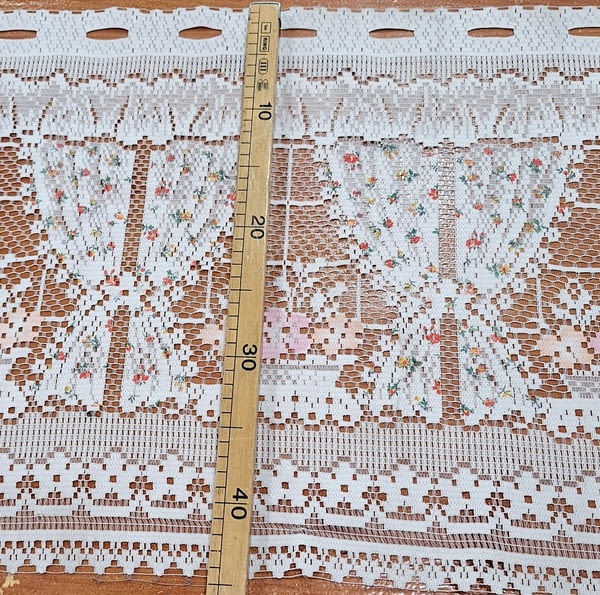 Tela bandó por metros encaje ventanas florecitas 45 alto - 1