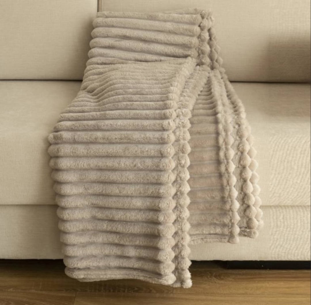 Manta sofá grande terciopelo beige lino 140 x 200