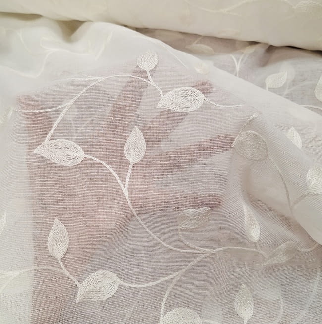 Tela visillo blanco por metros hojas bordadas - 1