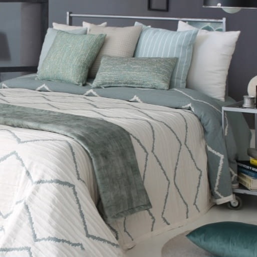 Colcha zig zag verde cama 135 - 1