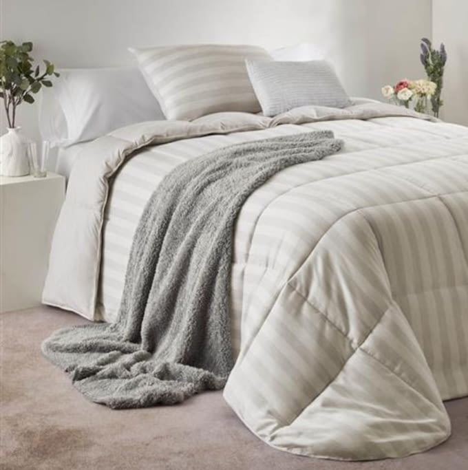 Relleno nórdico estampado rayitas beige - 1