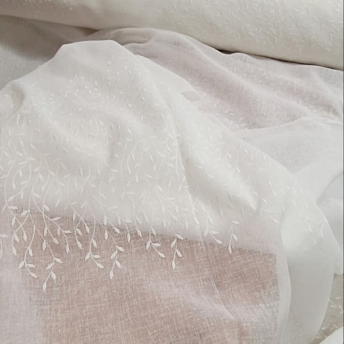 Tela visillo franjas hojitas bordadas - 2