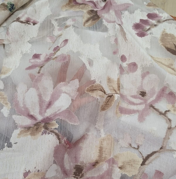 Tela visillo organza con flores malvas - 1