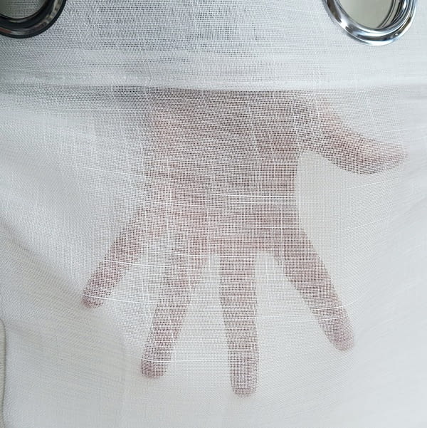 Visillo confeccionado liso blanco