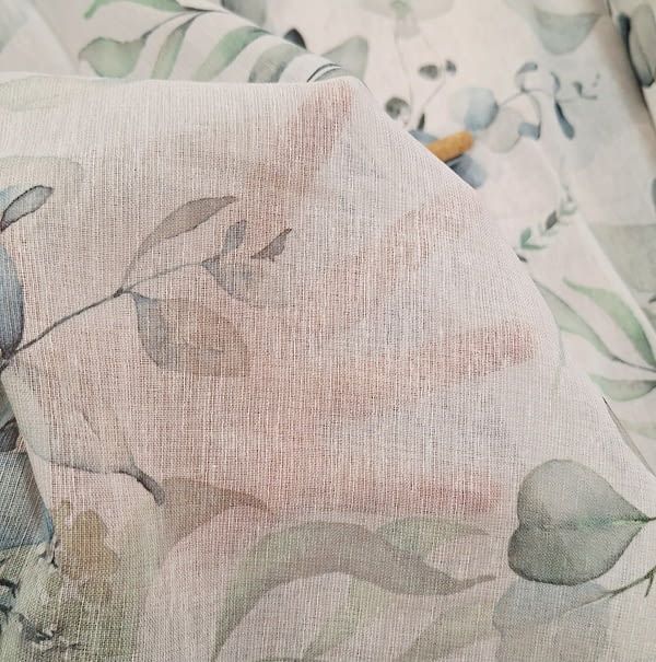 Tela visillo blanco hojas azuladas - 1