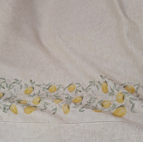 Tela visillo de lino con bajo de limones
