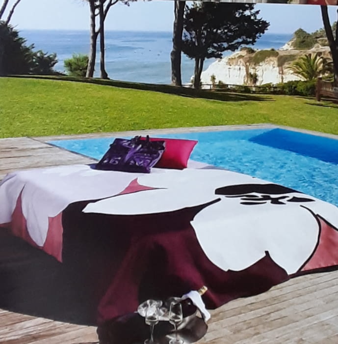 Colcha Power flor cama 135