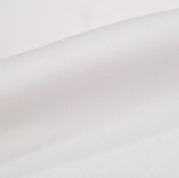 Tela de sábana satén blanca