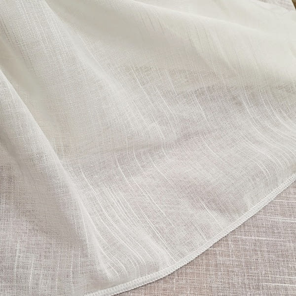 Tela visillo blanco con gatas imitación lino