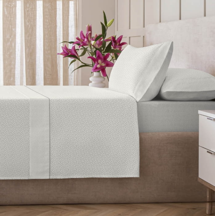 Sábanas hojitas beige. Cama: 135 - 1