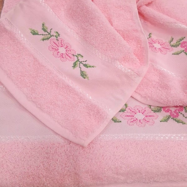 Juego de Toallas rosa bordadas - 1
