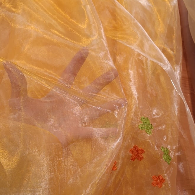 Organza naranja bordada. 1,40 X 2,80 METROS = 33,20 € - 2