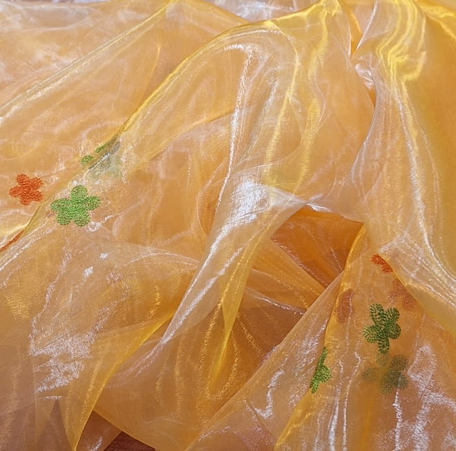 Organza naranja bordada. 1,40 X 2,80 METROS = 33,20 € - 4