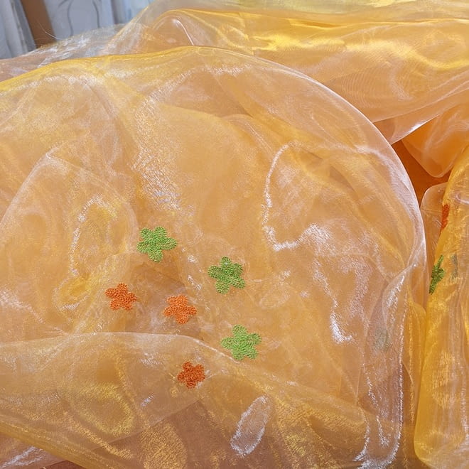 Organza naranja bordada. 1,40 X 2,80 METROS = 33,20 € - 5