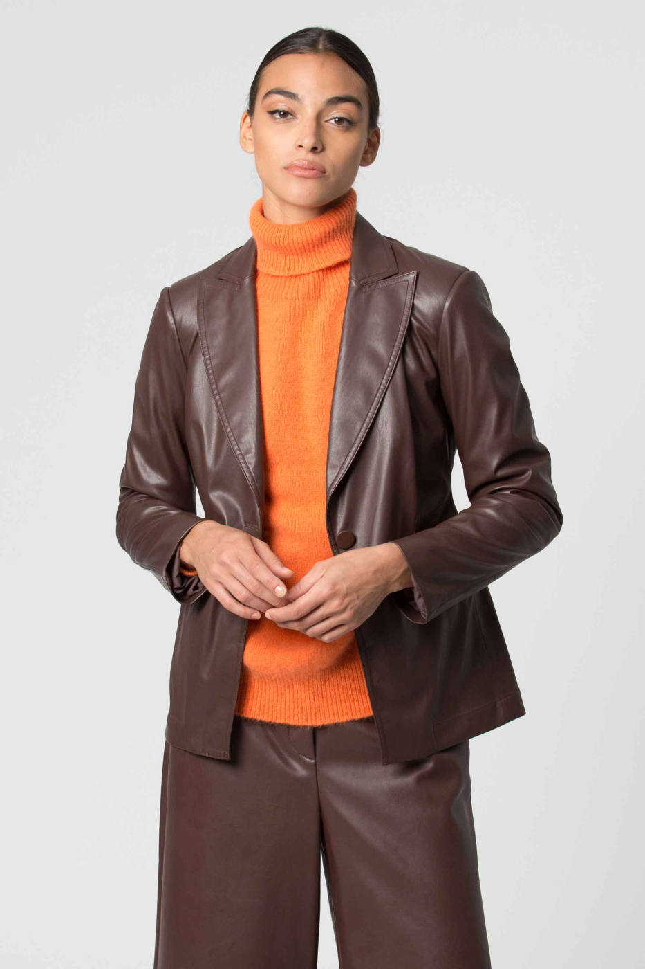 KOCCA blazer ecopiel color marrón