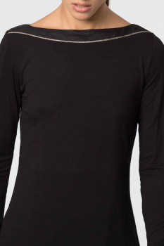 KOCCA camiseta color negro con vivos oro en el escote - 4
