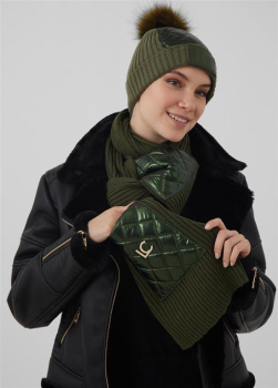LOLA CASADEMUNT bufanda verde con bolsillo acolchado - 3