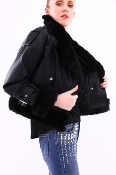 MET chaqueta en ecopiel color negro, de talle  perfecto y con pelo - 3