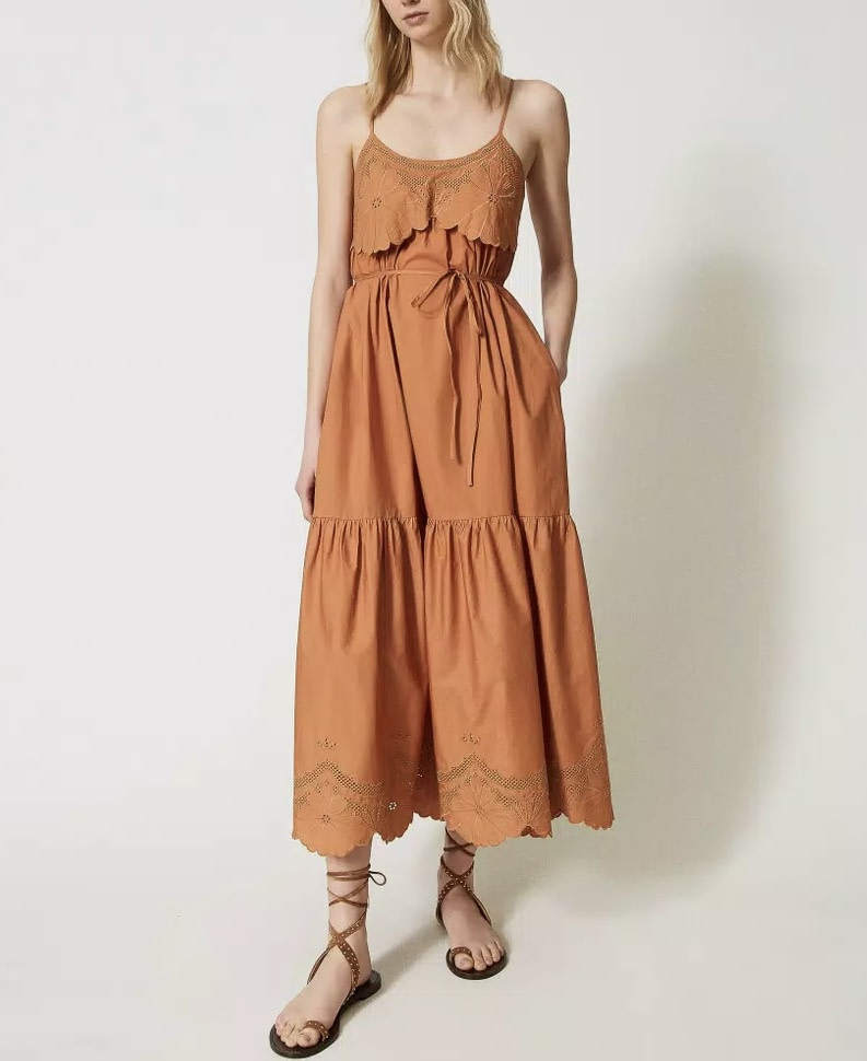 TWINSET vestido tirantes coñac con escote bordado