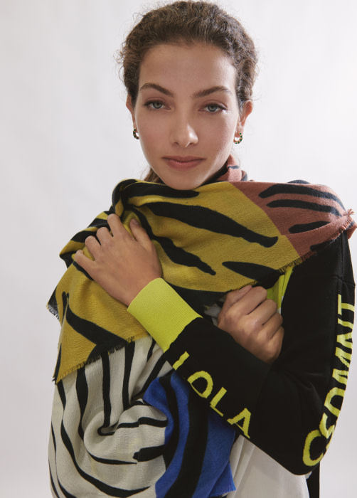 LOLA CASADEMUNT foulard animal print en diferentes tonos