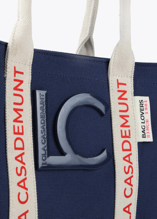 LOLA CASADEMUNT bolso en canvas con logo azul y  crudo - 6