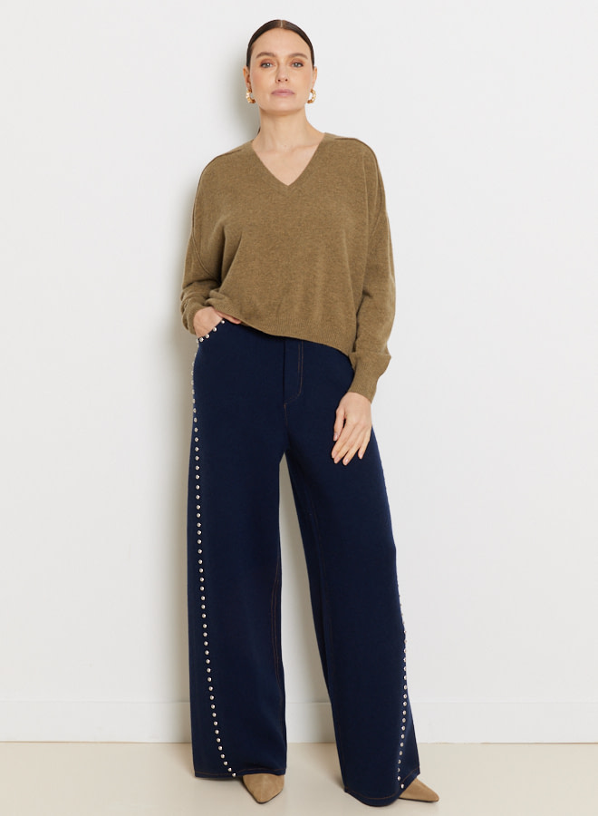 NOTSHY jersey escote pico color verde caqui
