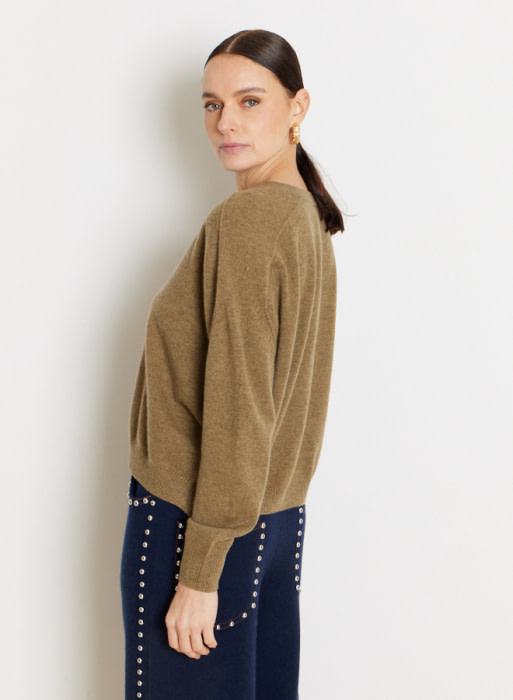NOTSHY jersey escote pico color verde caqui - 5
