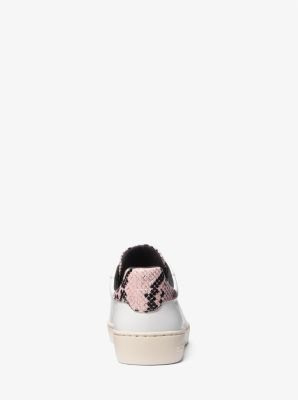 MICHAEL KOR sneaker color blanco con estampado  pitón rosa - 2