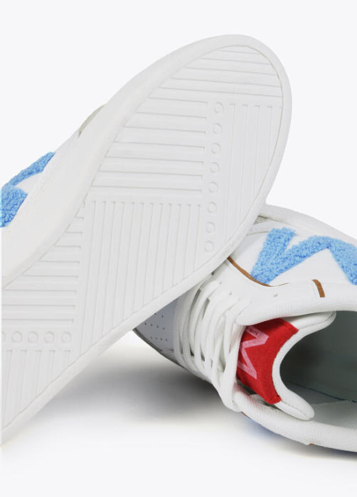 LOLA CASADEMUNT by Maite sneaker blanca con logo en azul - 5