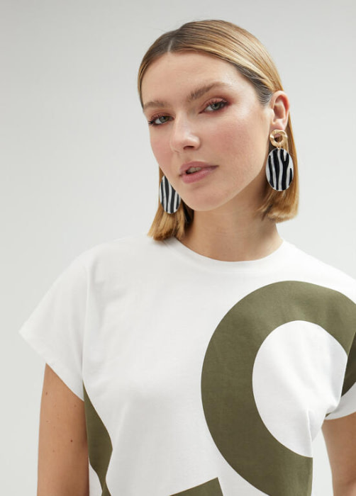 LOLA CASADEMUNT camiseta m/c blanca y verde "Love" - 2