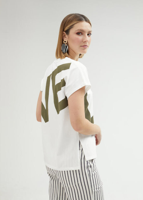 LOLA CASADEMUNT camiseta m/c blanca y verde "Love" - 3