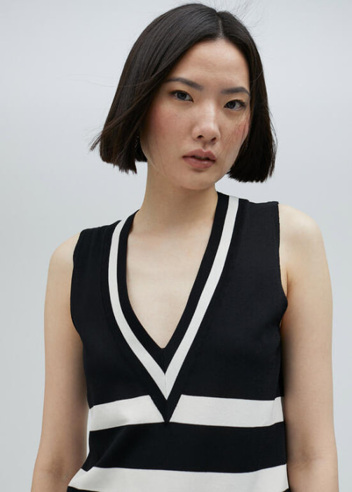LOLA CASADEMUNT top escote pico blanco y negro  con rayas - 2