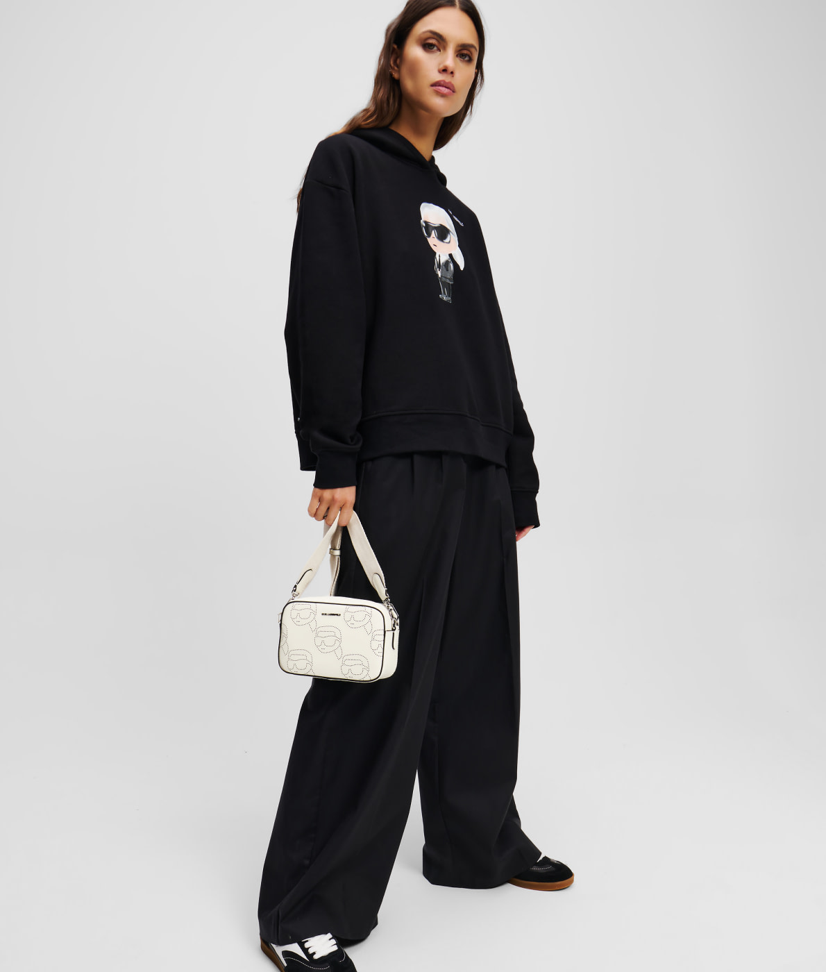 KARL LAGERFELD bandolera troquelada color blanco  karl