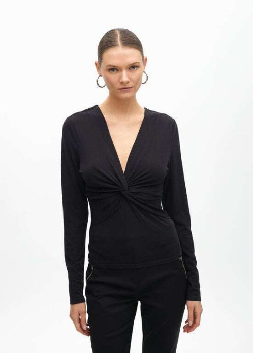LOLA CASADEMUNT by Maite camiseta escote  frunzido negro