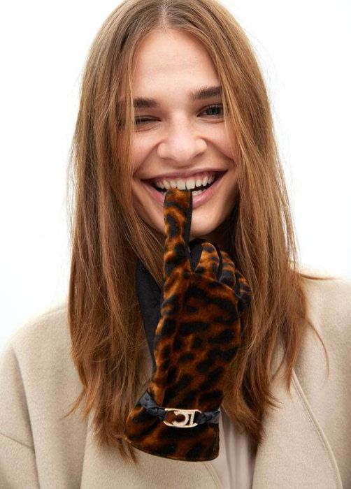 LOLA CASADEMUNT guantes en animal print - 9