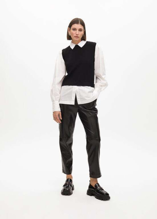 LOLA CASADEMUNT jersey y camisa negro y blanco - 5