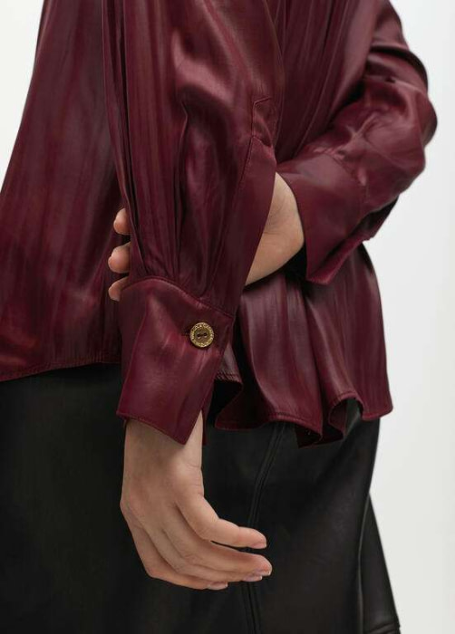 LOLA CASADEMUNT camisa plisada burdeos efecto encerado - 4